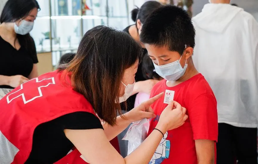 中国红十字基金会联合故宫博物院开展小天使公益剧场活动